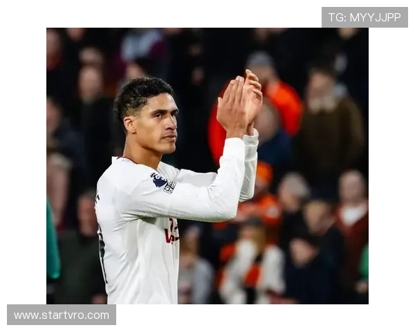 独特的方式,本泽马祝福瓦拉内:高级粪肥 独特的方式,本泽马祝福瓦拉内:高级粪肥